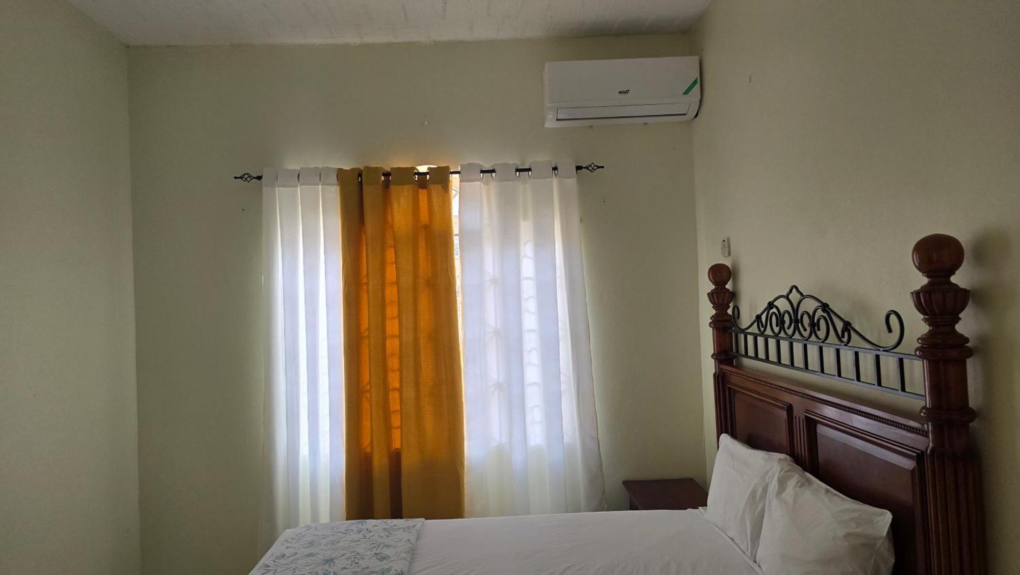 Wizzy Apartment White River Ocho Rios Pokój zdjęcie